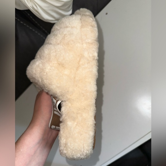 Ugg Women Fluff Slippers - Picture 4 of 7